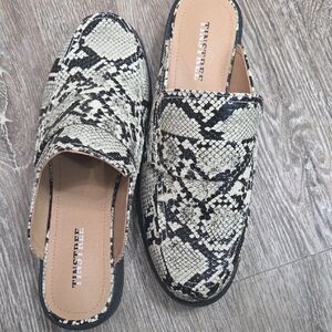 Women's Snake Print Loafers - Black and Cream